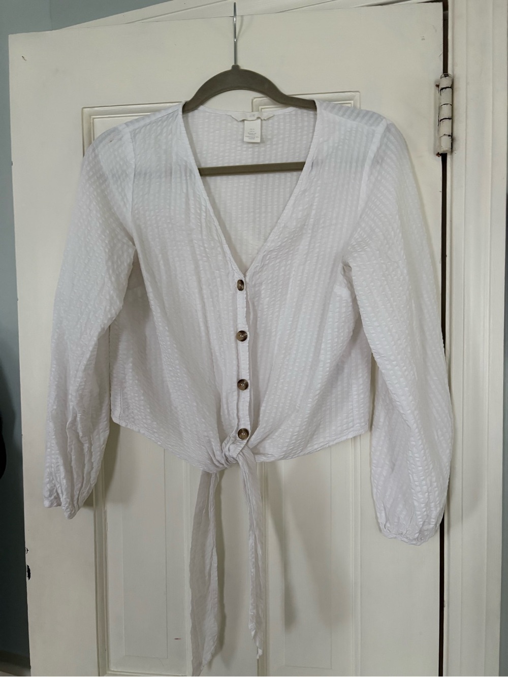 H&M White Textured Button-Front Tie-Waist Blouse